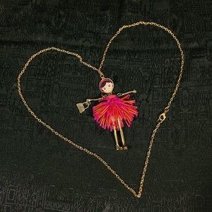 Articulated Pink Fringe Dress Doll Pendant w/ Bag Gold Tone Chain Necklace 30"
